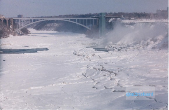 Niagra Falls-Winter/niagara5-3-08.jpg